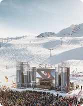 festive-carousel21728643753986